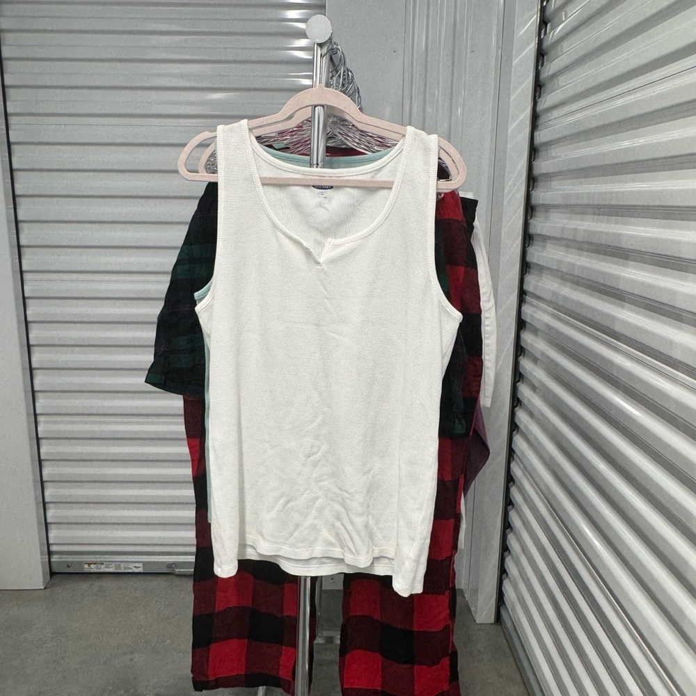 Old Navy | Bundle of 2 Sleeveless Waffle Tanks in Light Blue/ White | size XXL